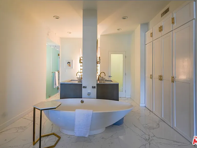 1424 N Crescent Heights Blvd #61 — Photo 13
