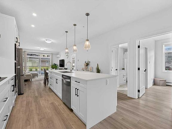 4th image of 200 SW Seton Cir SE #4101