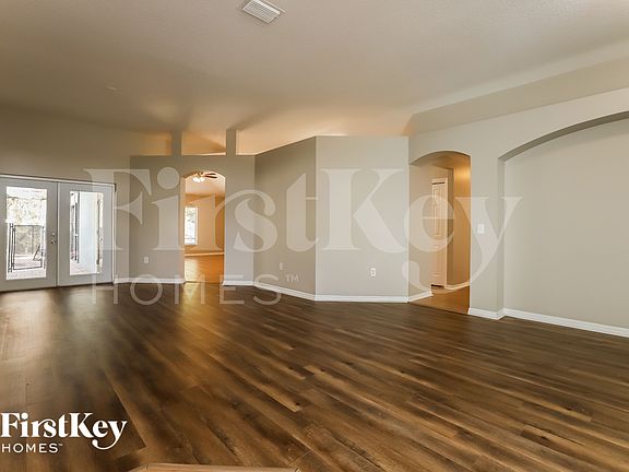 5th image of 30917 Iverson Dr