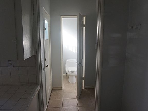 2nd image of 300 E Robinson Ave