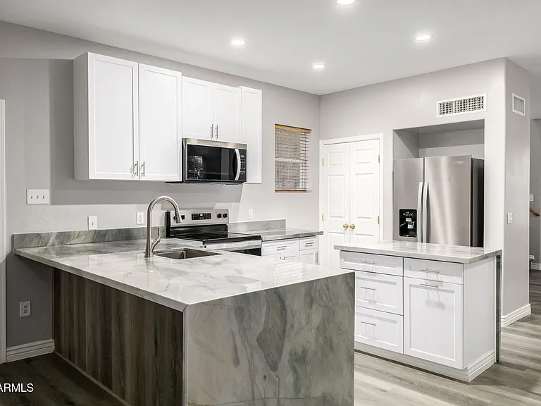 3006 W Ferruccio Pl — Photo 6