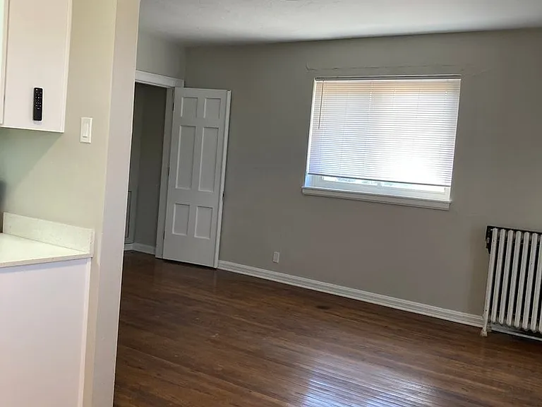 Flats at West End — Photo 27
