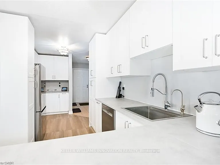8 Buss Ct — Photo 6