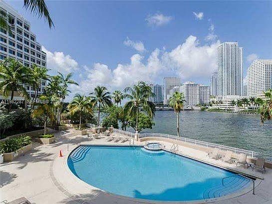 3rd image of 701 Brickell Key Blvd #16