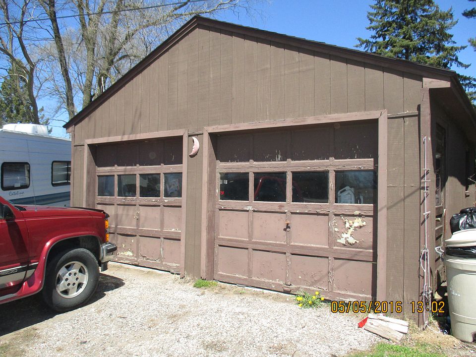 2nd image of 1065 Spruce St
