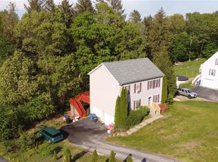 23 Desjardins Dr, Uncasville, CT 06382
