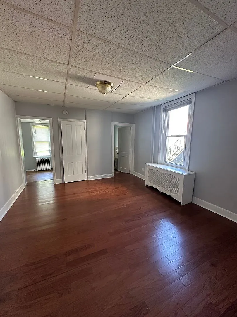 230 Sharon ave — Photo 3