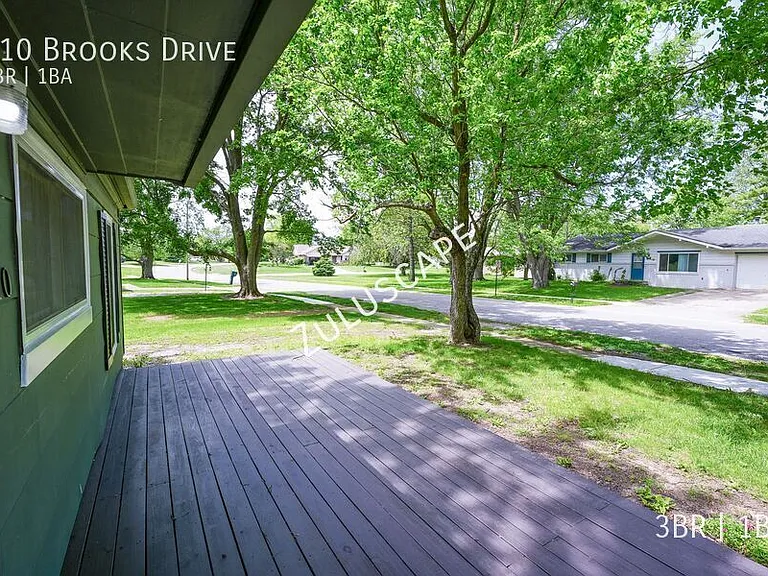 710 Brooks Dr — Photo 23