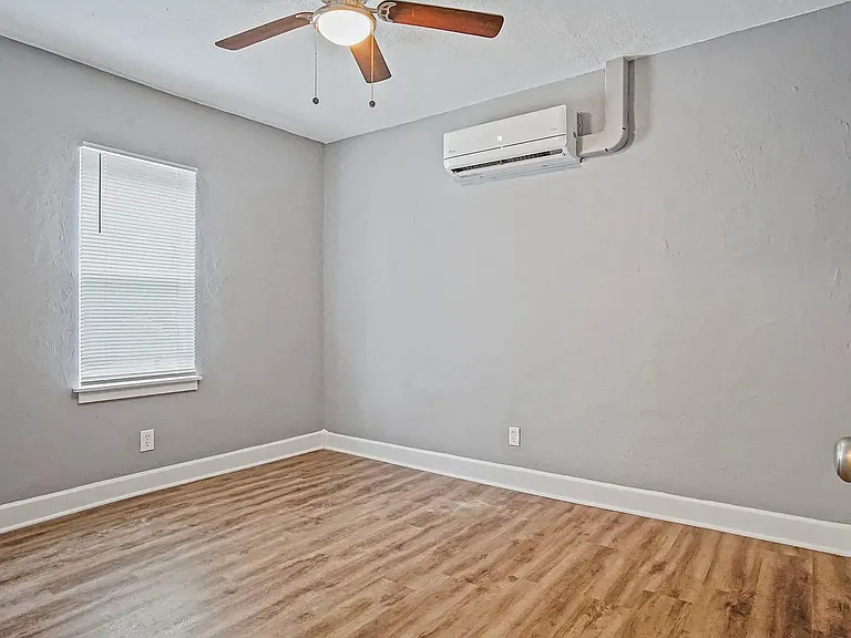 1704 Cairo Ave — Photo 17