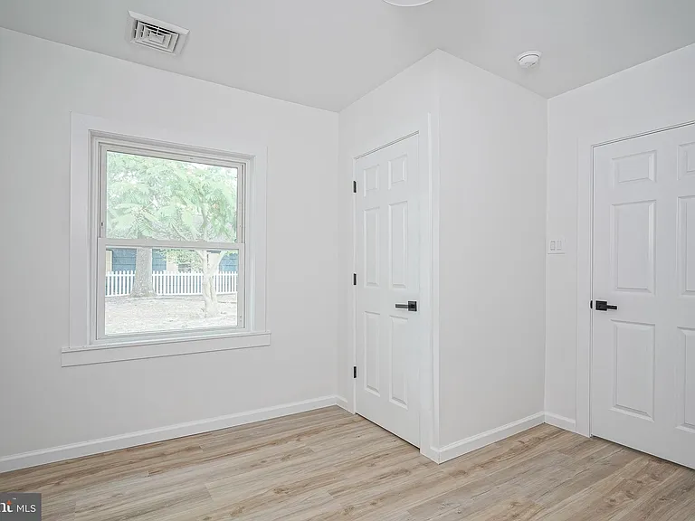 123 12th St — Photo 25