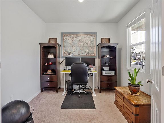 4th image of 1417 Spur Ln