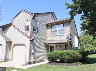 404 Jamestown Ct, Mount Laurel, NJ 08054