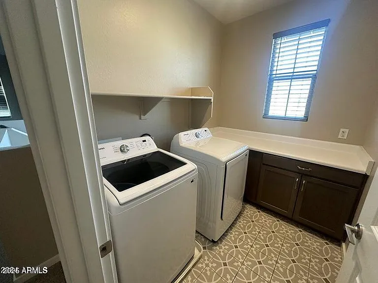 2831 S Central Dr — Photo 30