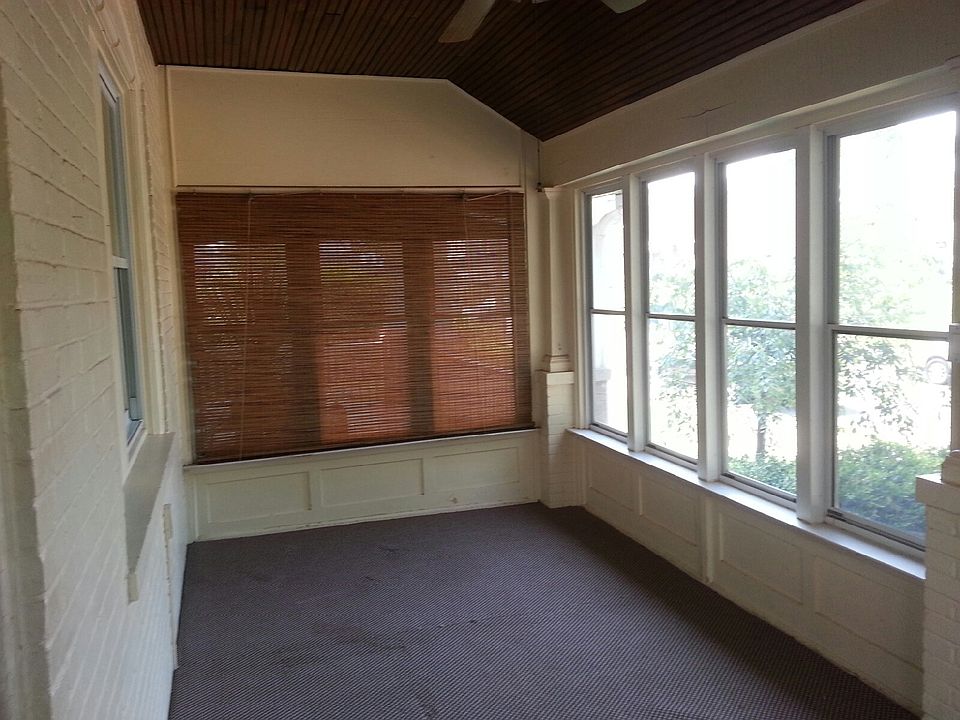 2nd image of 207 E 3rd St