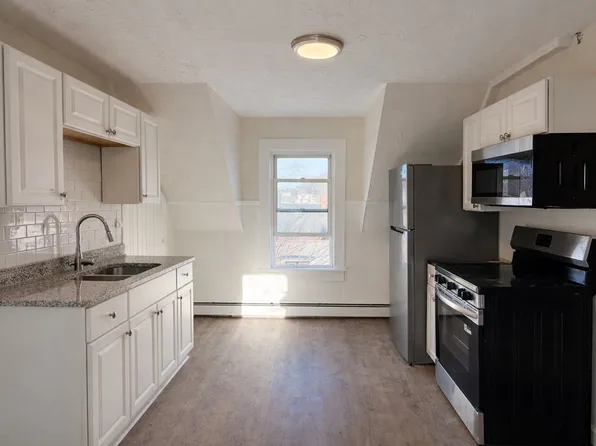 75 Haviland Ave Floor 3, Lynn, MA 01902