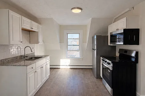 75 Haviland Ave #3 Photo 1