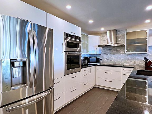 5th image of 3546 S Ocean Boulevard #724