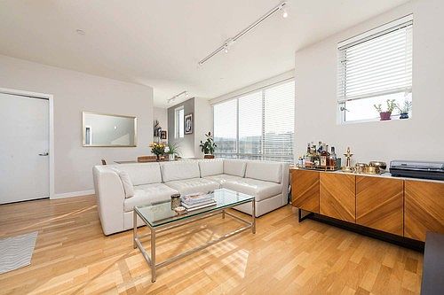 1st image of 380 14th St APT 301
