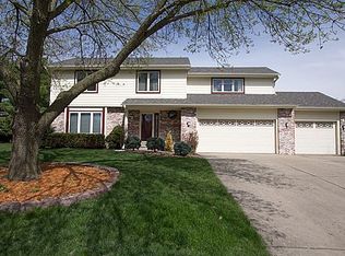 4720 83rd St, Urbandale, IA 50322