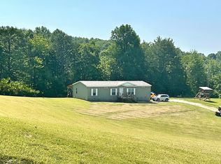 325 Seals Rd, Annville, KY 40402
