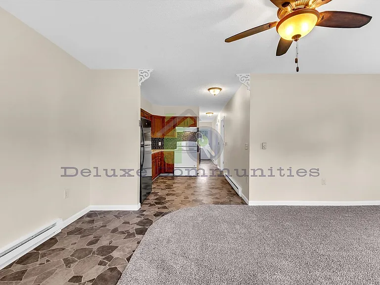 404 Russell St — Photo 10