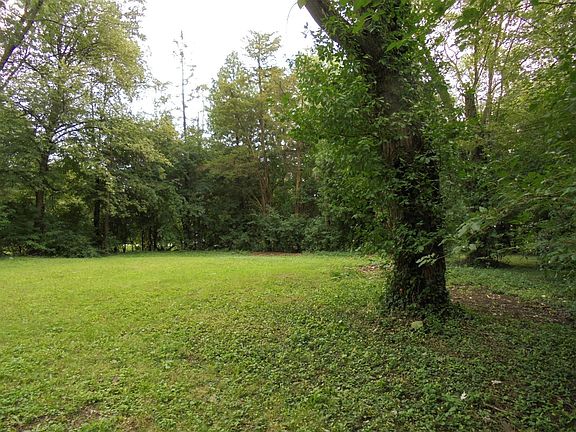 3rd image of 1N181 Woods Ave