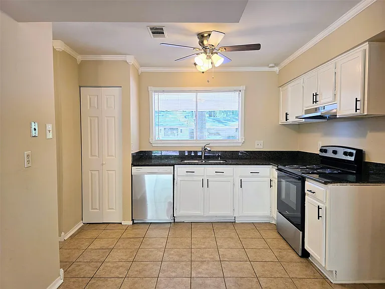 2602 N Red Cedar Cir — Photo 5