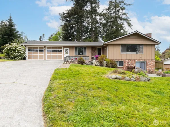 2684 Olympic Drive, Oak Harbor, WA 98277