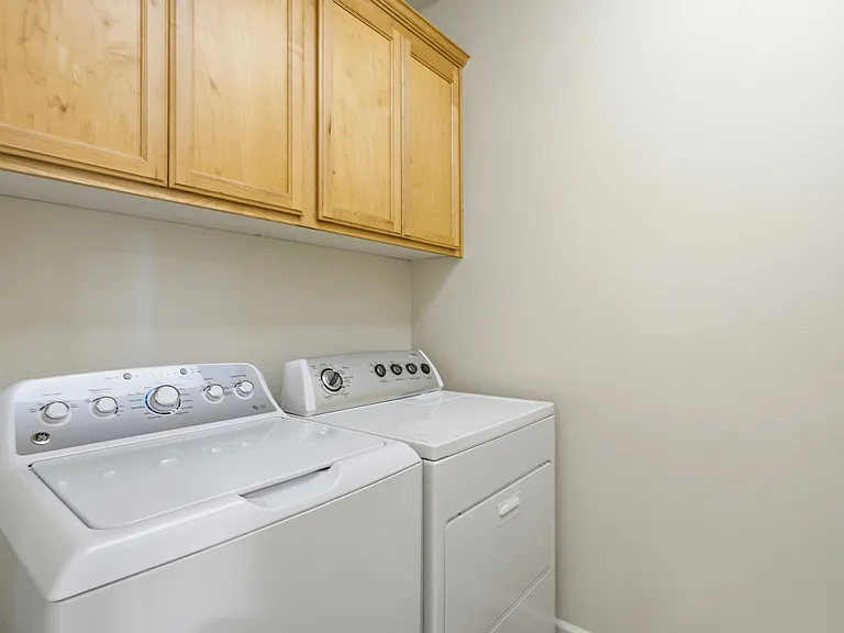 5206 Fioli Loop — Photo 6