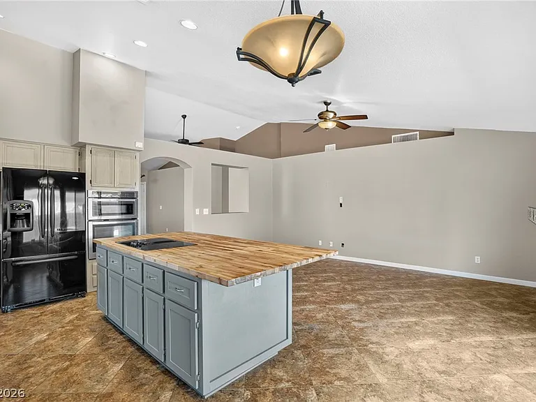 4552 Gonzales Dr — Photo 33