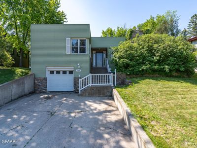 733 Memorial Dr, Crookston, MN, 56716