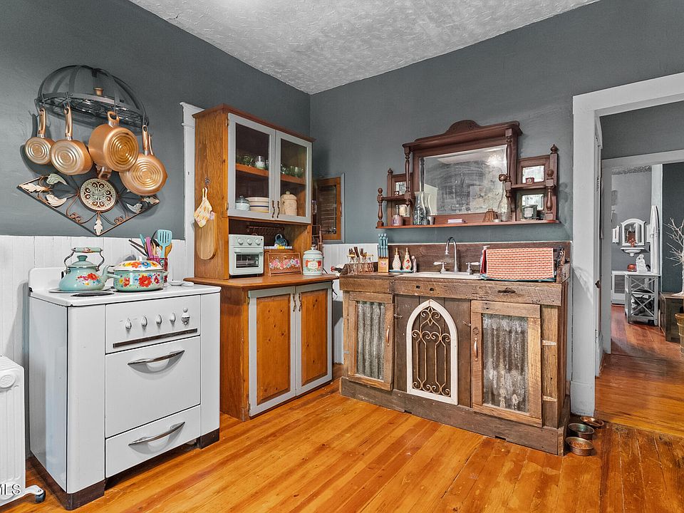 25th image of 2170 Saltville Hwy