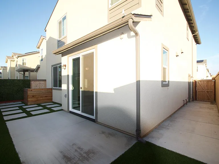 4154 Constance Rd — Photo 15