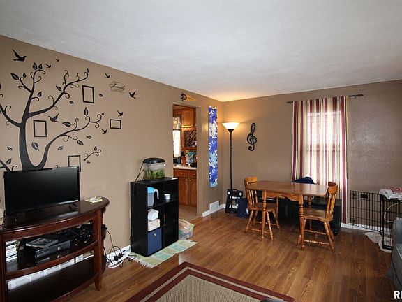 5th image of 3205 48th Ave