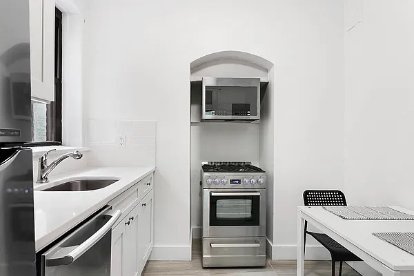 Rented by Freestone Property Group | media 9