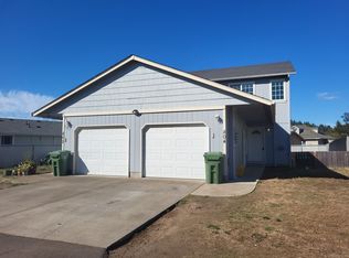 804 N Douglas St, Cottage Grove, OR 97424