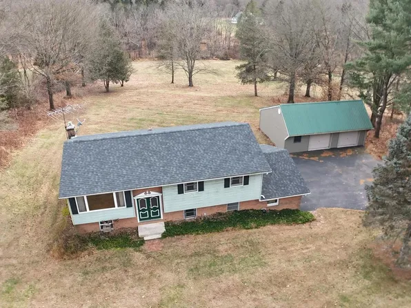 3288 Slifer Valley Rd, Riegelsville, PA 18077