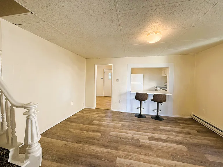 324-326 Eicher Ave #324 — Photo 5