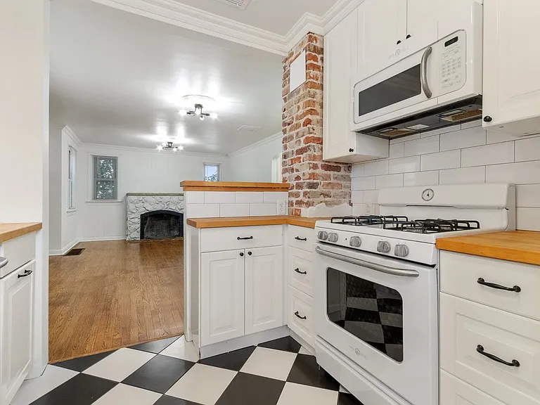 654 S Bryant St — Photo 30