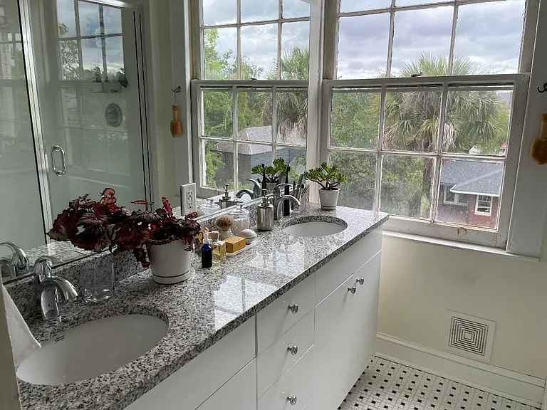 107 Ashley Ave #C — Photo 8