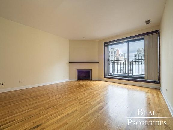 2nd image of 1220 N La Salle Dr APT 5D