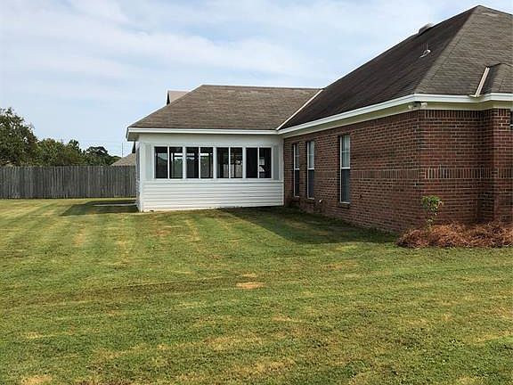 4th image of 525 McGregor Ct