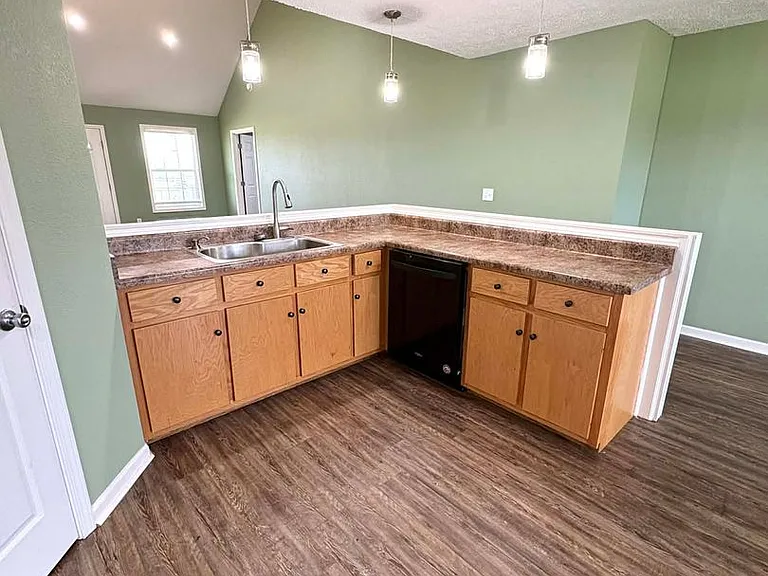 5894 Stovall Rd — Photo 4