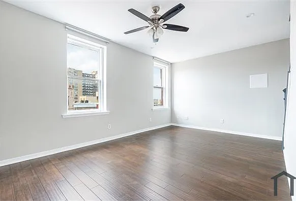 1422 W Girard Ave #E — Photo 2