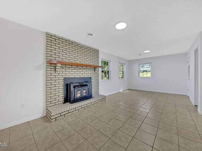 528 Parrish Ln — Photo 20
