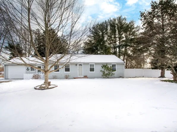 1 Chestnut St, Kingston, MA 02364