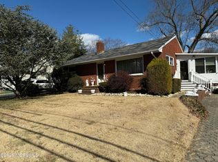 65 Ravine Dr, Matawan, NJ 07747