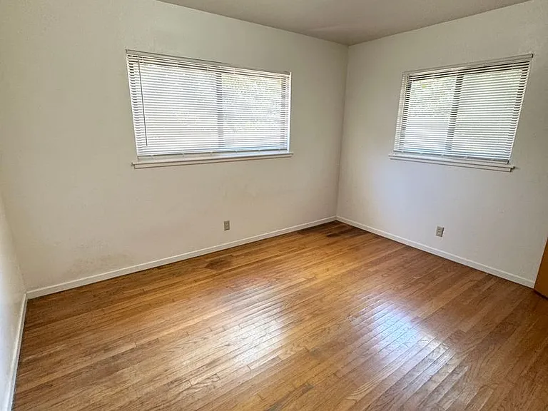 5219 Huston Ct — Photo 16