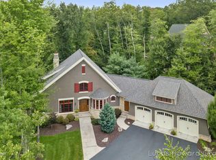 5899 Whitworth Ct SE, Grand Rapids, MI 49546