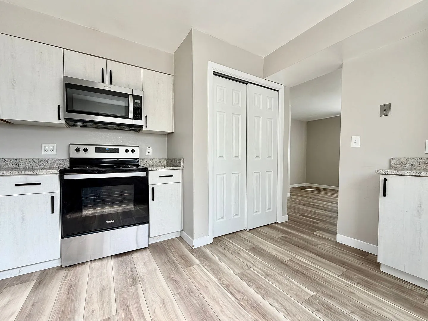 670 E Coatsville Ave — Photo 3